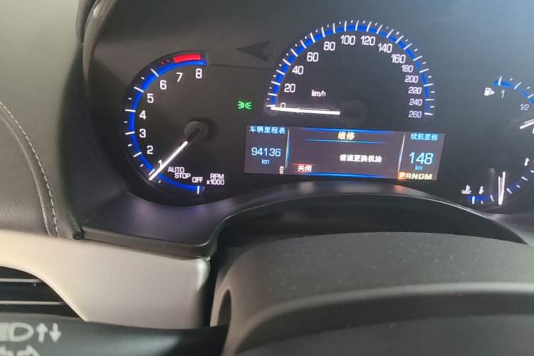 Used Cadillac ATS-L 2016 28T Luxury Version Odometer Close Up