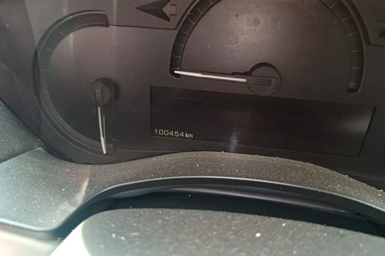 Used Cadillac ATS-L 2016 28T Fashion Edition Odometer Close Up