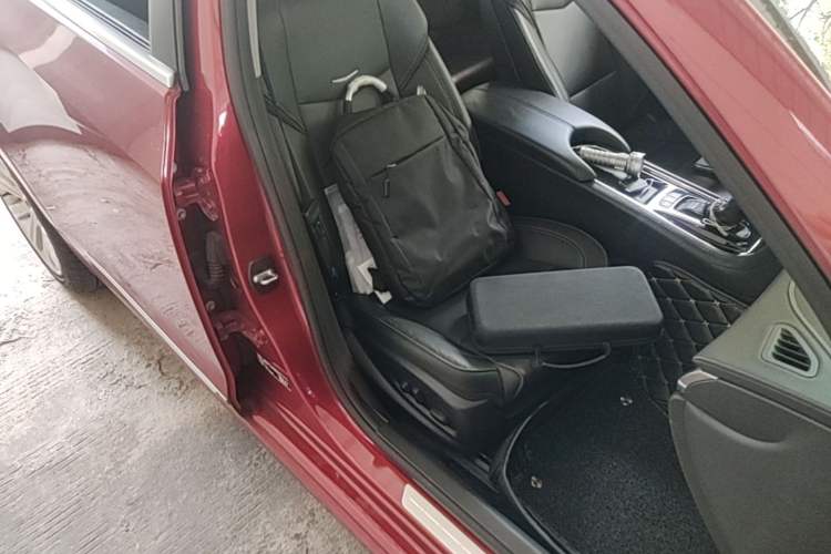 Used Cadillac ATS-L 2016 28T Luxury Version Right Front Seat