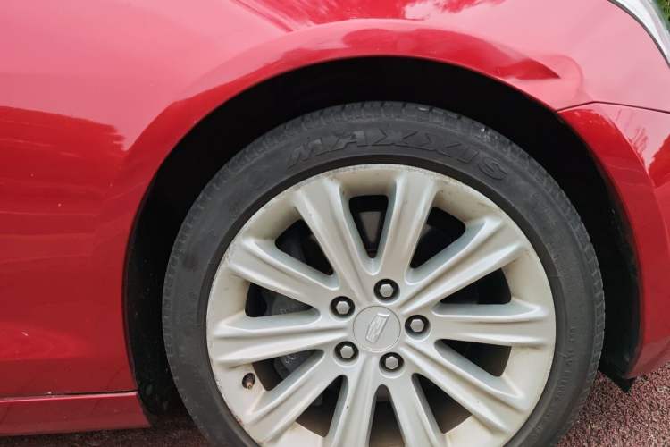 Used Cadillac ATS-L 2016 28T Tech Edition Right Front Wheel Hub