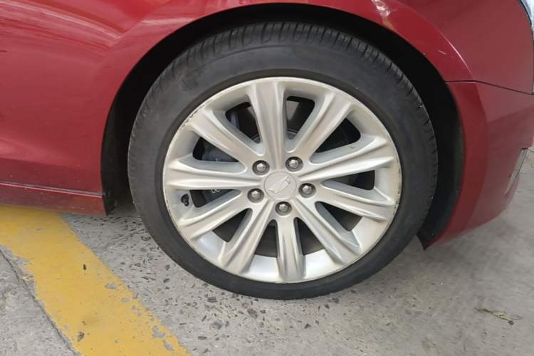 Used Cadillac ATS-L 2016 28T Luxury Version Right Front Wheel Hub