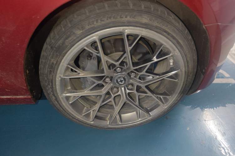 Used Cadillac ATS-L 2016 28T Fashion Edition Right Front Wheel Hub