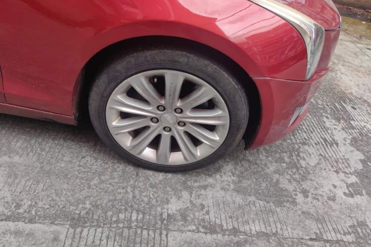Used Cadillac ATS-L 2016 28T Tech Edition Right Front Wheel Hub