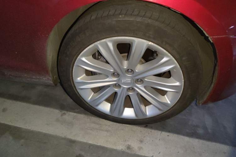 Used Cadillac ATS-L 2016 28T Fashion Edition Right Front Wheel Hub
