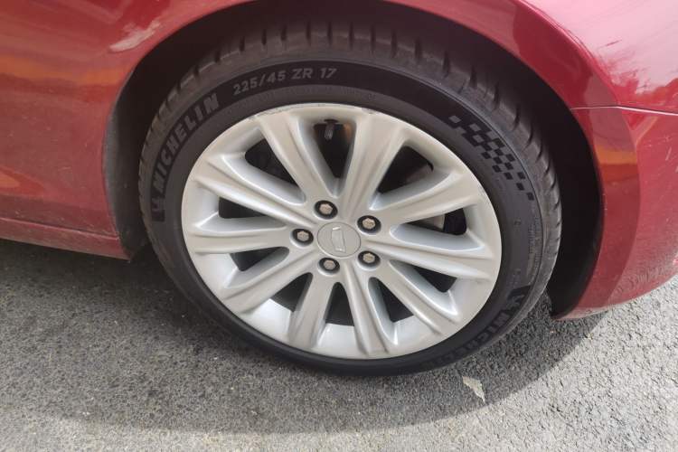 Used Cadillac ATS-L 2016 28T Fashion Edition Right Front Wheel Hub