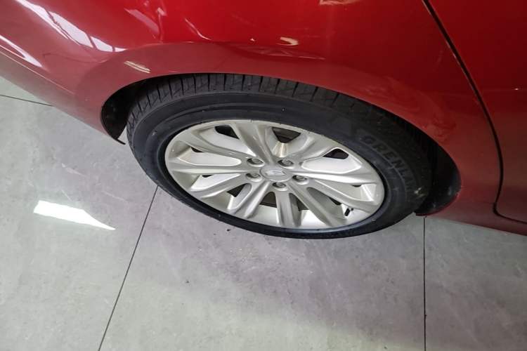 Used Cadillac ATS-L 2016 28T Tech Edition Right Rear Wheel Hub