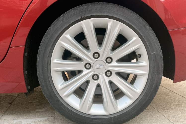 Used Cadillac ATS-L 2016 28T Fashion Edition Right Rear Wheel Hub