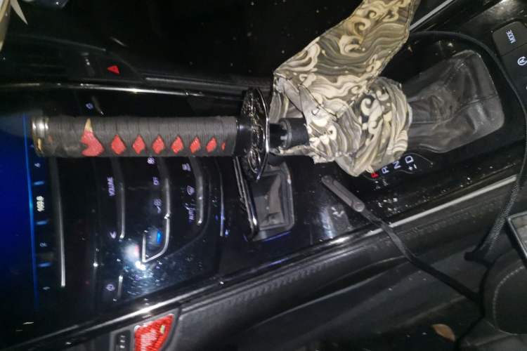 Used Cadillac ATS-L 2016 28T Tech Edition Gear Lever