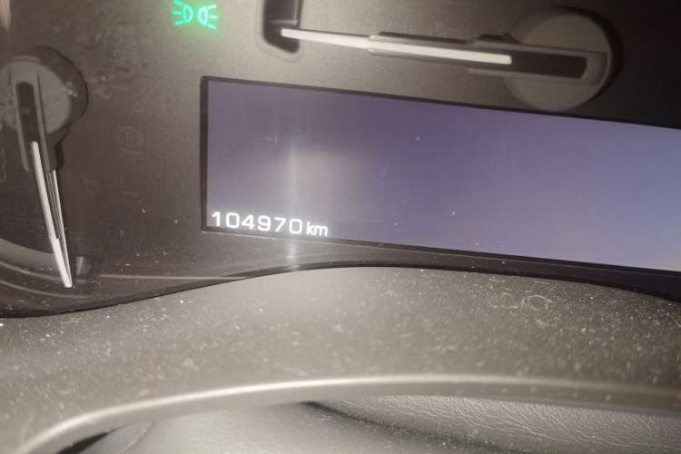 Used Cadillac ATS-L 2016 28T Fashion Edition Odometer Close Up