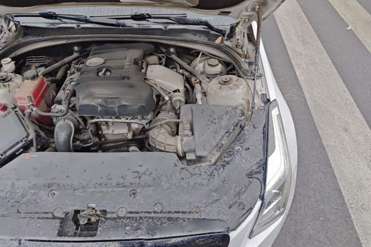 Used Cadillac ATS-L 2016 28T Tech Edition Engine Bay Left