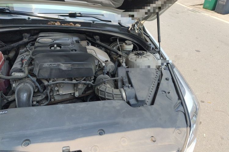 Used Cadillac ATS-L 2016 28T Tech Edition Engine Bay Left