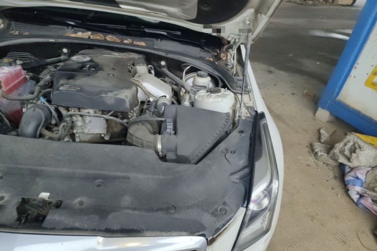 Used Cadillac ATS-L 2016 28T Tech Edition Engine Bay Left