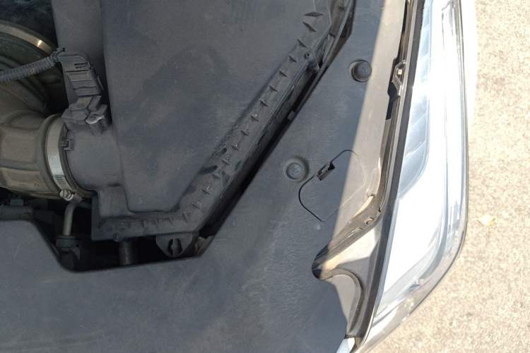 Used Cadillac ATS-L 2016 28T Tech Edition Engine Bay Left
