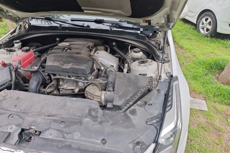 Used Cadillac ATS-L 2016 28T Fashion Edition Engine Bay Left
