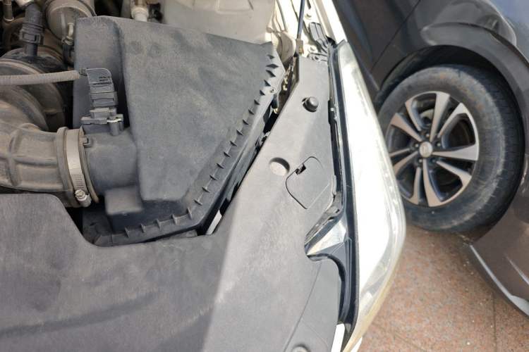 Used Cadillac ATS-L 2016 28T Fashion Edition Engine Bay Left