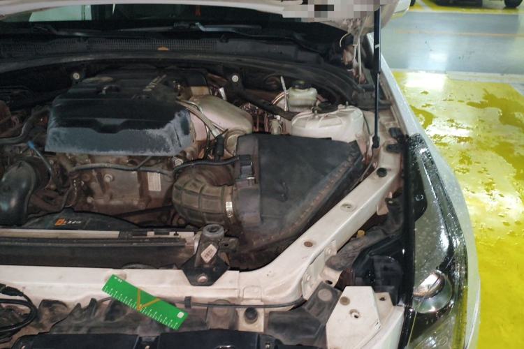 Used Cadillac ATS-L 2016 28T Tech Edition Engine Bay Left