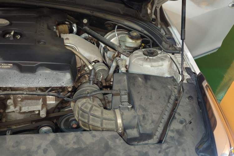 Used Cadillac ATS-L 2016 28T Fashion Edition Engine Bay Left