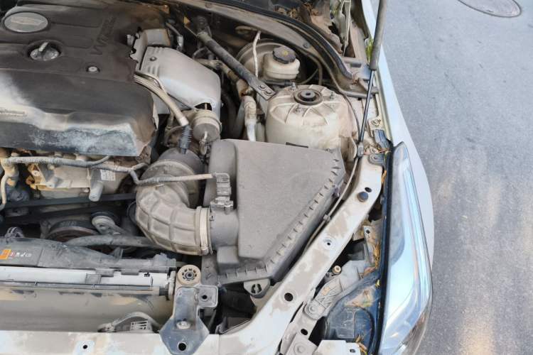 Used Cadillac ATS-L 2016 28T Tech Edition Engine Bay Left