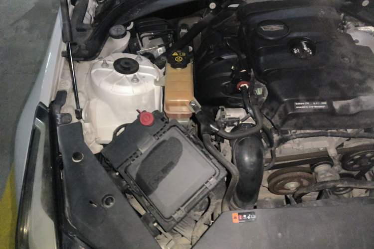Used Cadillac ATS-L 2016 28T Tech Edition Engine Bay Right