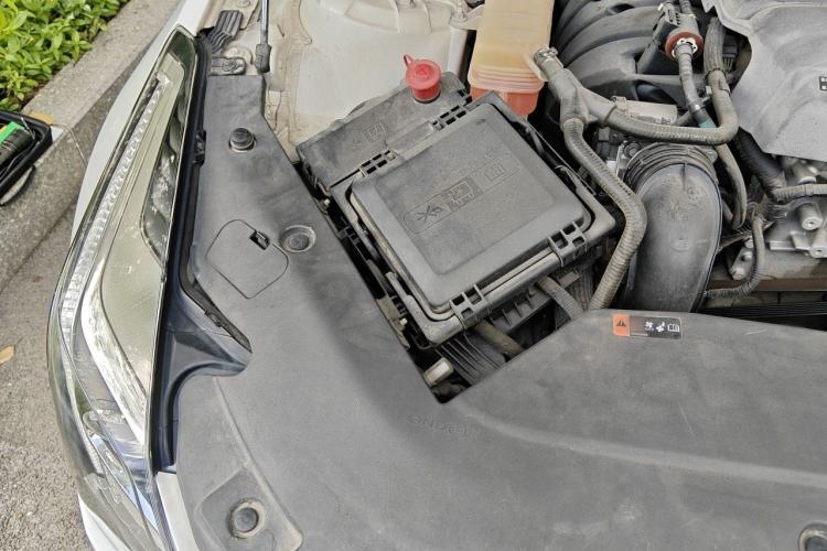 Used Cadillac ATS-L 2016 28T Fashion Edition Engine Bay Right