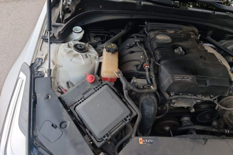 Used Cadillac ATS-L 2016 28T Tech Edition Engine Bay Right