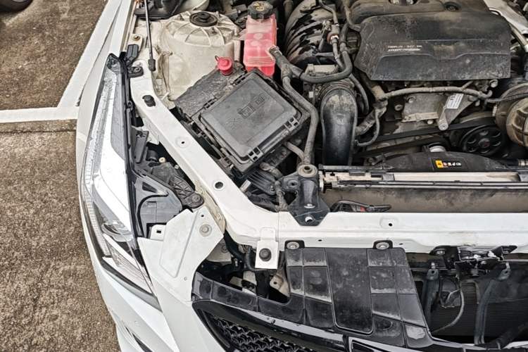 Used Cadillac ATS-L  Engine Bay Right