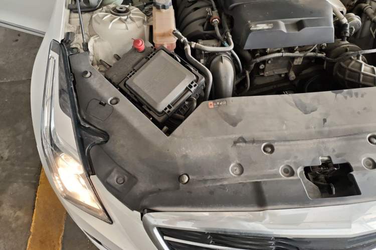 Used Cadillac ATS-L 2016 28T Fashion Edition Engine Bay Right