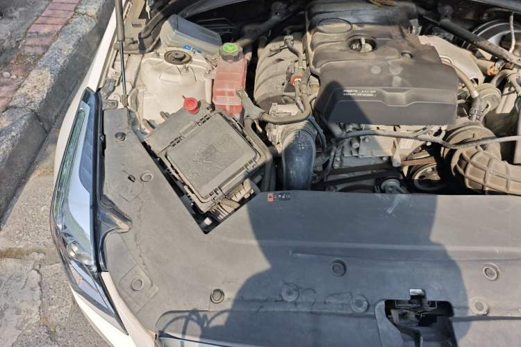 Used Cadillac ATS-L 2016 28T Fashion Edition Engine Bay Right