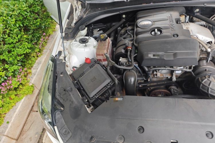 Used Cadillac ATS-L 2016 28T Fashion Edition Engine Bay Right