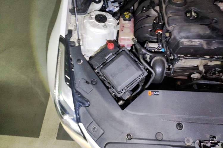 Used Cadillac ATS-L 2016 28T Elite Edition Engine Bay Right