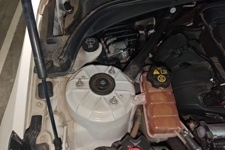 Used Cadillac ATS-L 2016 28T Elite Edition Engine Bay Right