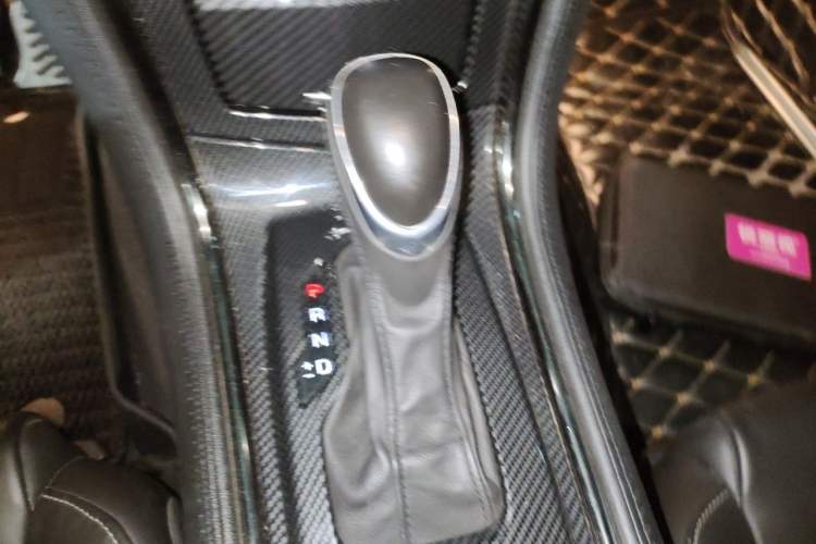 Used Cadillac ATS-L 2016 28T Fashion Edition Gear Lever