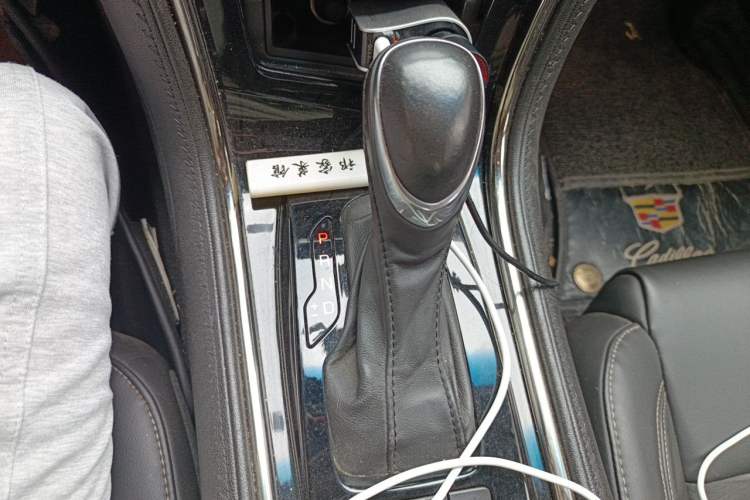 Used Cadillac ATS-L 2016 28T Tech Edition Gear Lever
