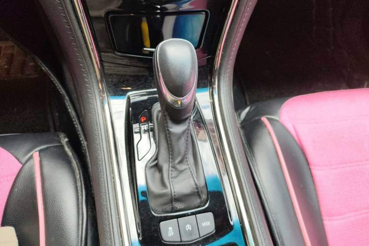 Used Cadillac ATS-L 2016 28T Tech Edition Gear Lever