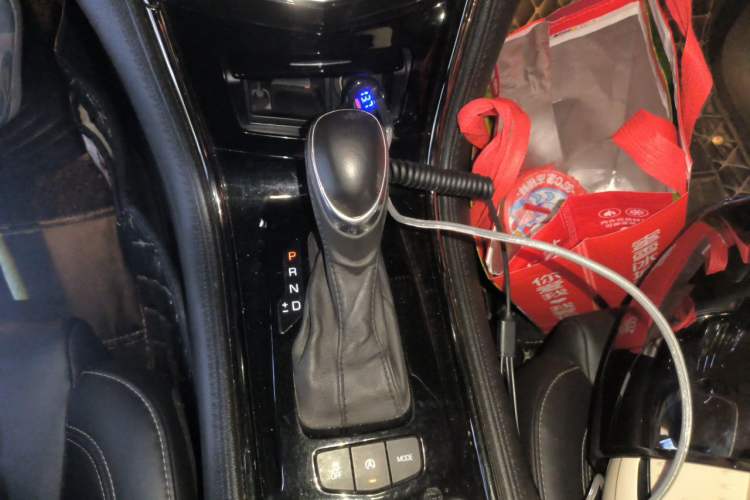 Used Cadillac ATS-L 2016 28T Tech Edition Gear Lever