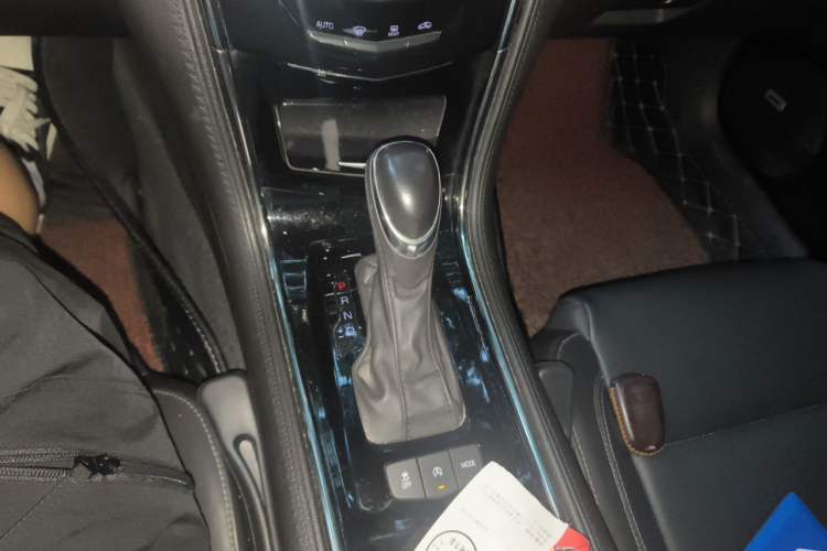 Used Cadillac ATS-L 2016 28T Fashion Edition Gear Lever
