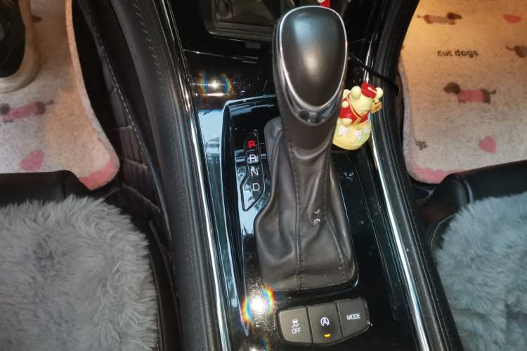 Used Cadillac ATS-L 2016 28T Fashion Edition Gear Lever