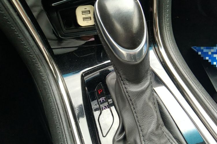 Used Cadillac ATS-L 2016 28T Fashion Edition Gear Lever