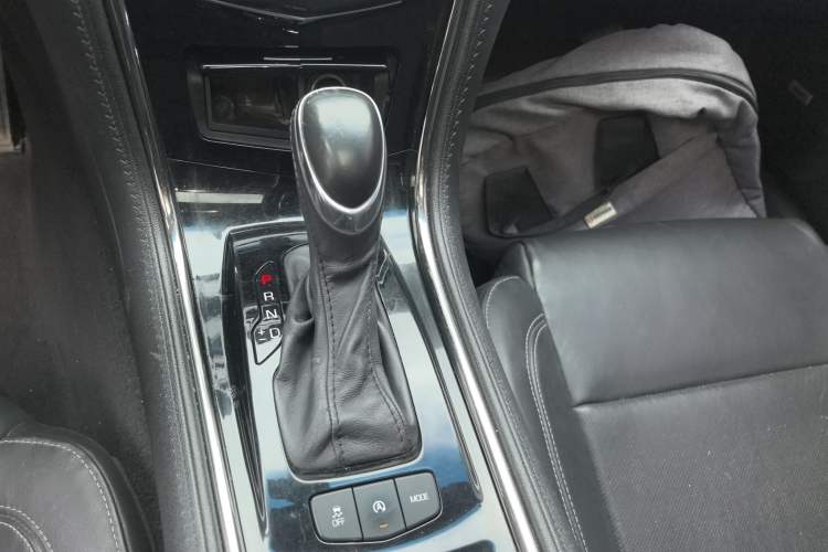Used Cadillac ATS-L 2016 28T Fashion Edition Gear Lever