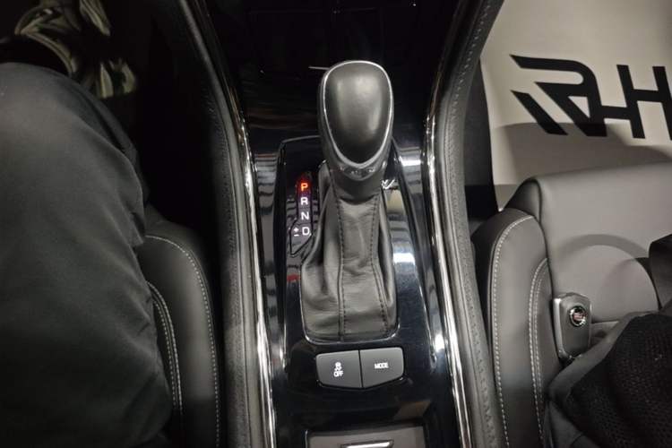 Used Cadillac ATS-L 2016 25T Comfort Model Gear Lever