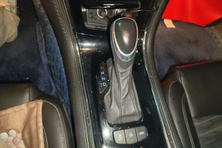 Used Cadillac ATS-L 2016 28T Tech Edition Gear Lever