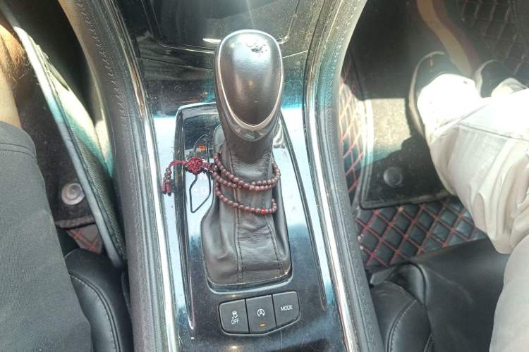 Used Cadillac ATS-L 2016 28T Tech Edition Gear Lever