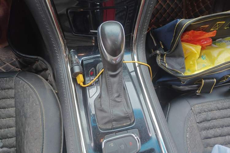 Used Cadillac ATS-L 2016 28T Tech Edition Gear Lever