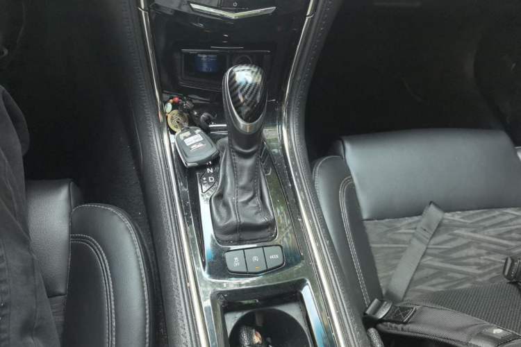 Used Cadillac ATS-L 2016 28T Tech Edition Gear Lever