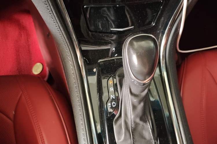 Used Cadillac ATS-L 2016 28T Fashion Edition Gear Lever