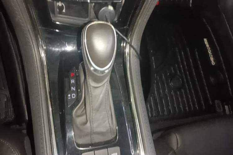 Used Cadillac ATS-L 2016 28T Tech Edition Gear Lever