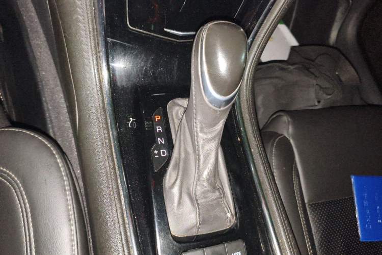 Used Cadillac ATS-L 2016 28T Tech Edition Gear Lever