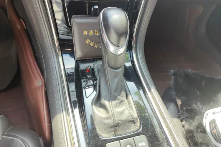 Used Cadillac ATS-L 2016 28T Fashion Edition Gear Lever