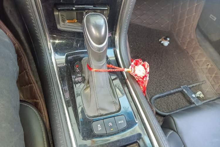 Used Cadillac ATS-L 2016 28T Tech Edition Gear Lever