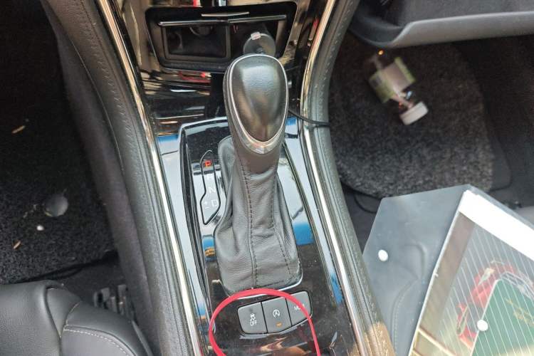 Used Cadillac ATS-L 2016 28T Fashion Edition Gear Lever